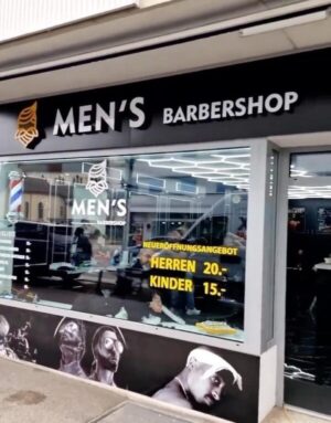 Shopfront-Signage-600x1067_600x765