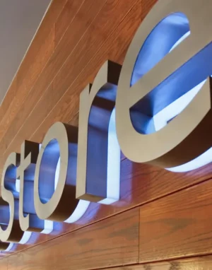 acrylic_store_sign_with_light_box